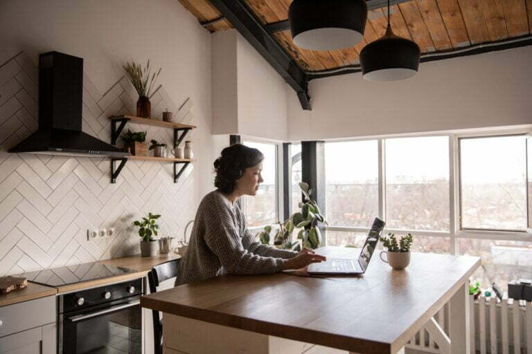 Houserz property management services how to be a superhost on airbnb