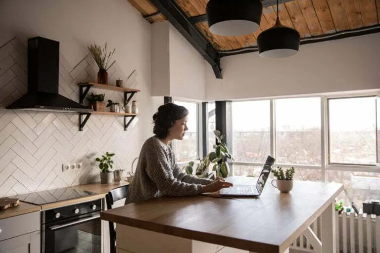 Houserz property management services how to be a superhost on airbnb